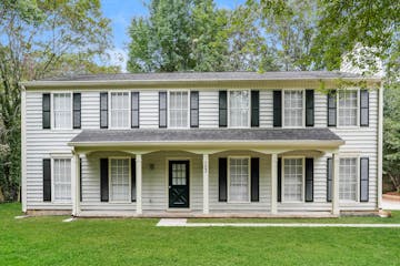 103 Parkview Dr Stockbridge, GA 30281